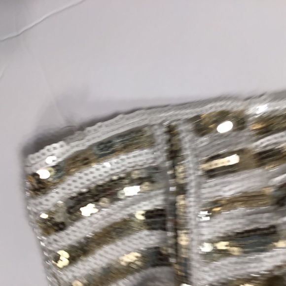 Lulus white and gold sequined v neck short bodycon dress.  BEAUTIFUL DRESS!! - Picture 16 of 16